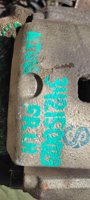 Суппорт тормозной передний левый ALTIMA L33 12-18 2018 L33 2.5