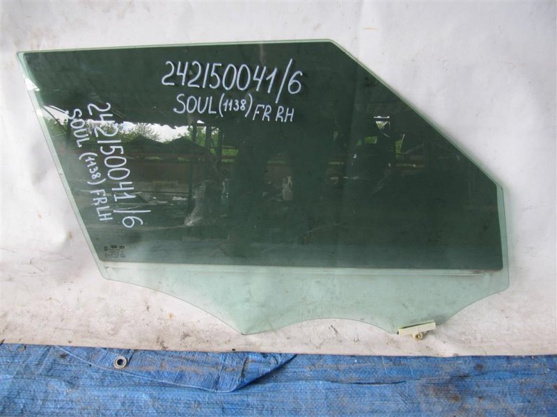Запчасть стекло двери переднее правое KIA SOUL PS 13-19 2015 PS 2.0 82420-B2000 Б/У Стекло двери переднее правое KIA SOUL PS 13-19 2015 PS 2.0 82420-B2000 Б/У