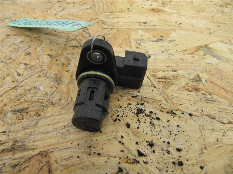 Запчасть датчик положения распредвала KIA SOUL PS 13-19 2015 PS 2.0 39350-23910 Б/У Датчик положения распредвала KIA SOUL PS 13-19 2015 PS 2.0 39350-23910 Б/У