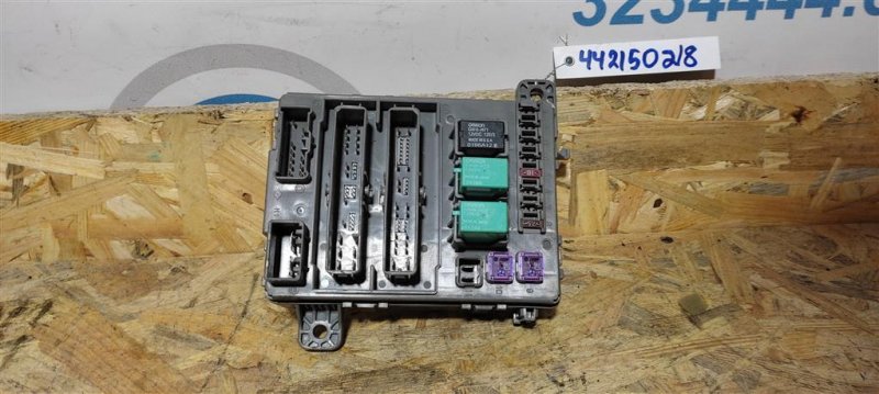 Запчасть блок предохранителей салон ACURA MDX (YD2) 06-13 2006 YD2 3.7 38220-STX-A01 Б/У Блок предохранителей салон ACURA MDX (YD2) 06-13 2006 YD2 3.7 38220-STX-A01 Б/У