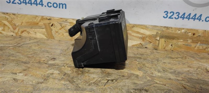 Блок предохранителей моторный отсек MDX (YD2) 06-13 2006 YD2 3.7 Блок предохранителей моторный отсек MDX (YD2) 06-13 2006 YD2 3.7