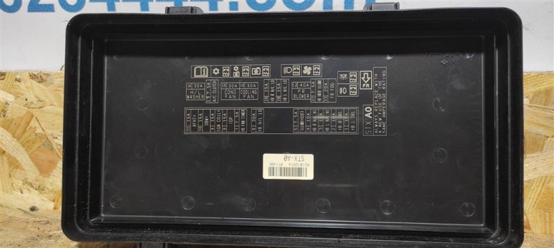 Блок предохранителей моторный отсек MDX (YD2) 06-13 2006 YD2 3.7 Блок предохранителей моторный отсек MDX (YD2) 06-13 2006 YD2 3.7