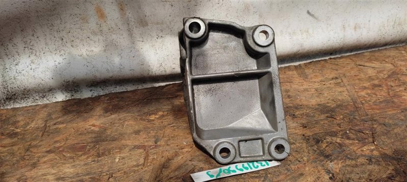 Кронштейн двигателя правый INFINITI EX35(37) 07-12 Внедорожник 3.5 Кронштейн двигателя правый INFINITI EX35(37) 07-12 Внедорожник 3.5