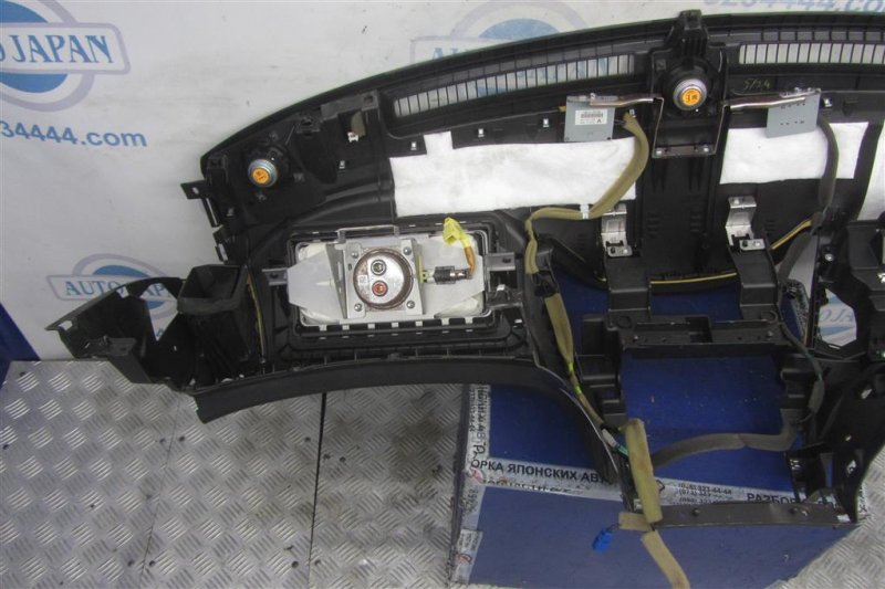 Торпедо Q50 15-20 2016 Седан 3.0 VR30DDTT