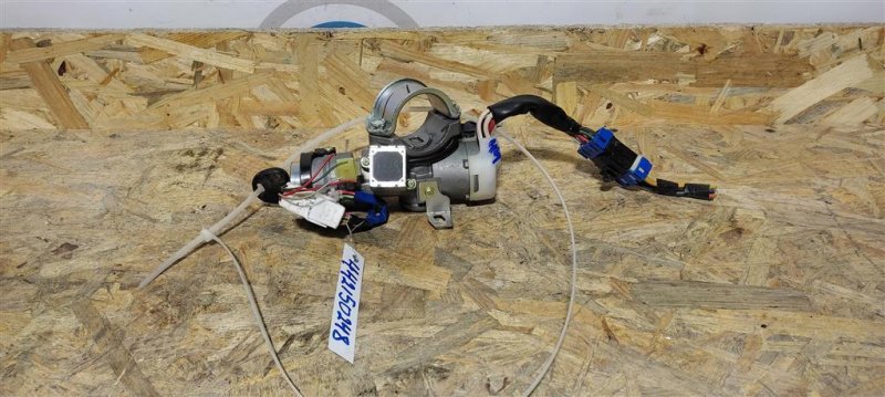 Замок зажигания HYUNDAI ELANTRA HD 06-11 81910-2L010 Б/У