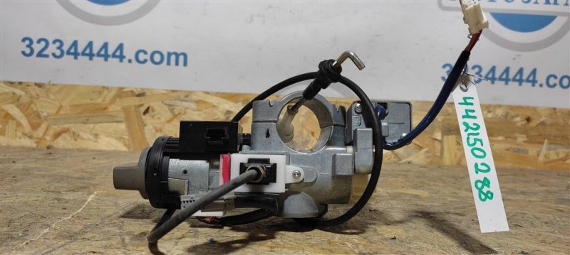 Замок зажигания NISSAN SENTRA (B16) 06–12 48700-ZT50A Б/У