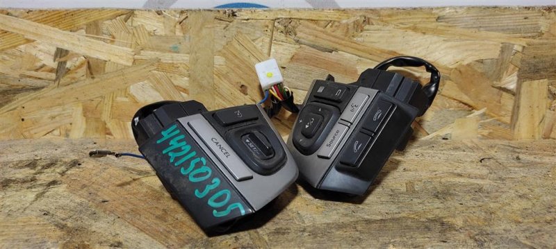 Кнопки на руль SUBARU IMPREZA 11-17 83154FJ060 Б/У