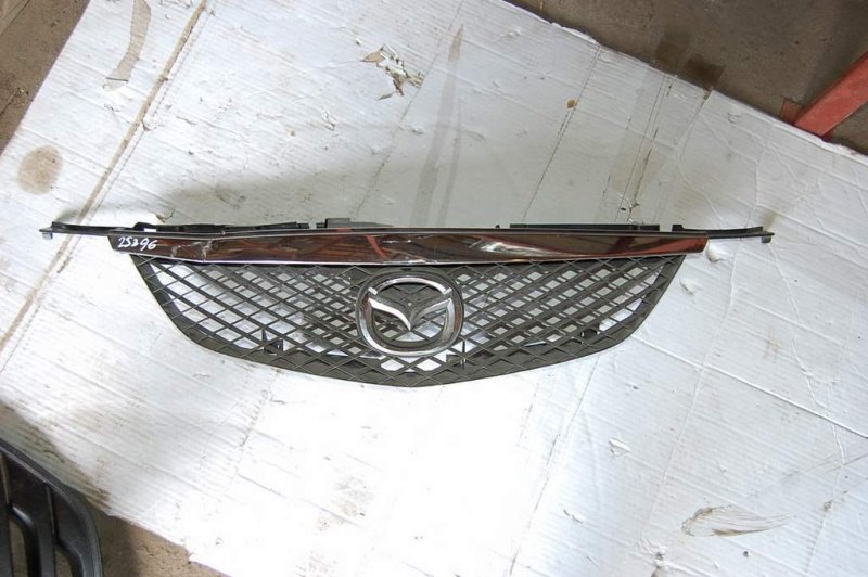 Решетка радиатора MAZDA PREMACY 98-03 C100-50-710C Б/У
