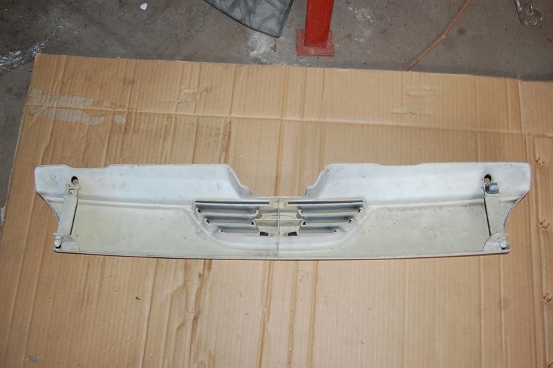 Решетка радиатора SUBARU LEGACY 94-98 BG/BD Б/У