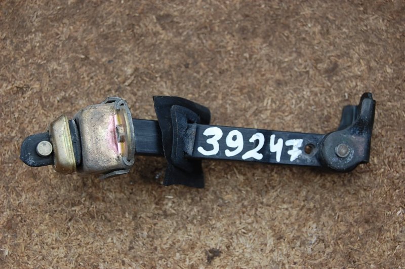 Ограничитель двери задний левый NISSAN MAXIMA A32 94-99 Б/У