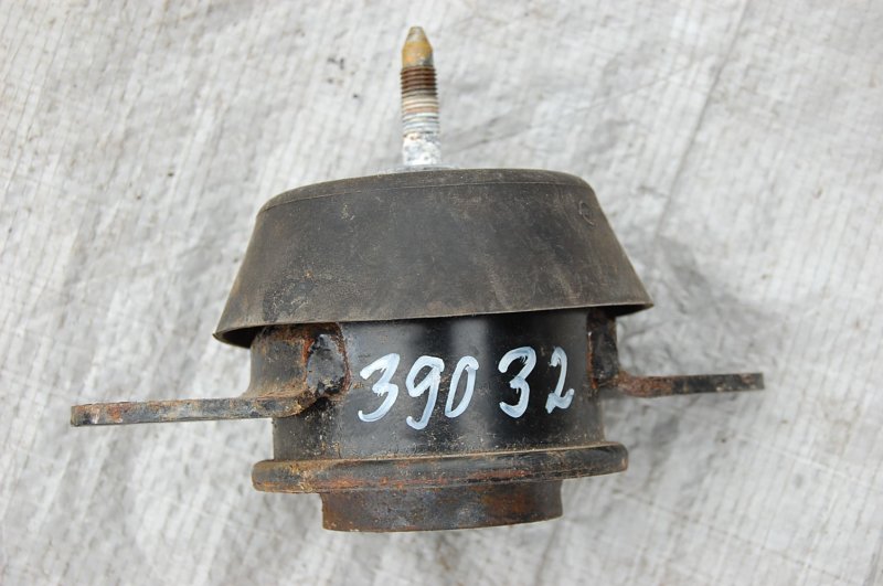 Подушка двигателя правая LEAF 10-17 Подушка двигателя правая LEAF 10-17