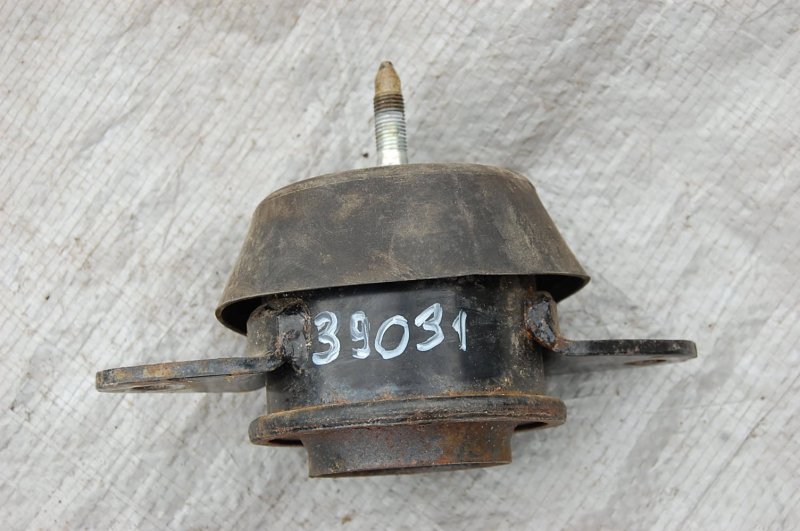 Подушка двигателя правая LEAF 10-17 Подушка двигателя правая LEAF 10-17