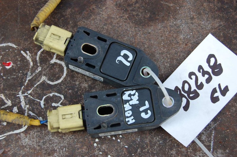 Датчик удара HONDA ACCORD CL7 / TSX 03-08 Б/У