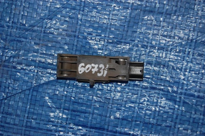 Датчик удара 5 CR 05-10 Датчик удара 5 CR 05-10