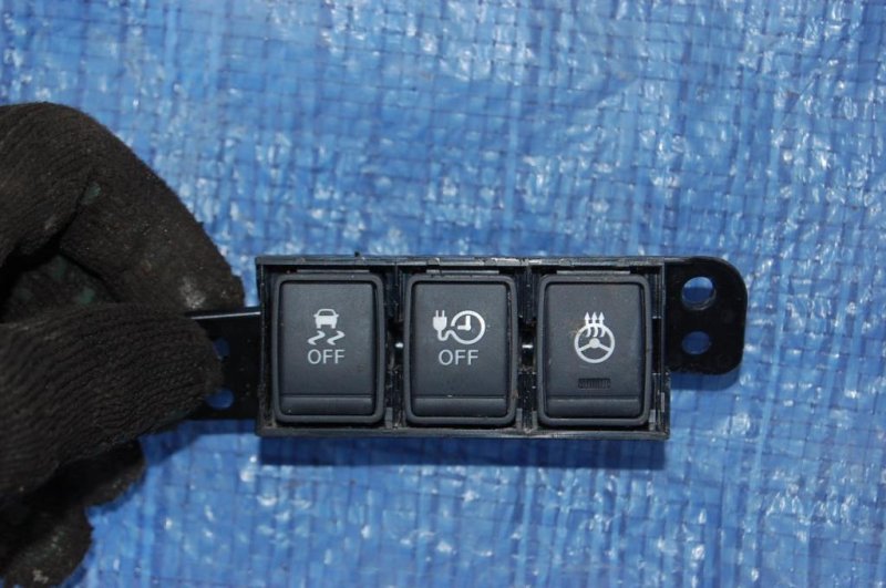 Кнопка NISSAN LEAF 10-17 Б/У