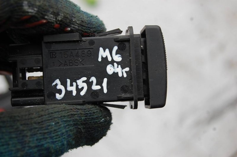 Кнопка антипробуксовочной системы 6 GG 02-07