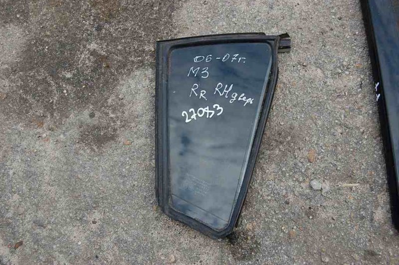 Запчасть стекло двери глухое заднее правое MAZDA 3 BK 03-08 BN8V-72-661A Б/У Стекло двери глухое заднее правое MAZDA 3 BK 03-08 BN8V-72-661A Б/У