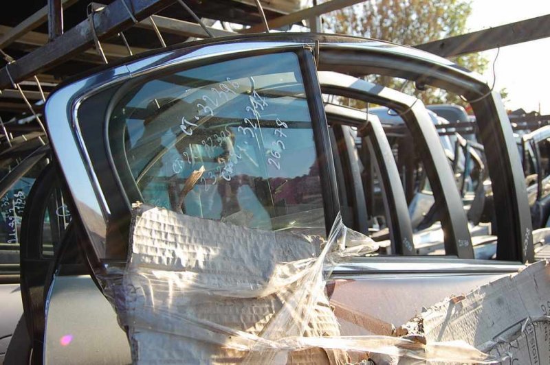 Стекло двери глухое заднее правое TOYOTA AVENSIS 08-18 68123-05090 Б/У