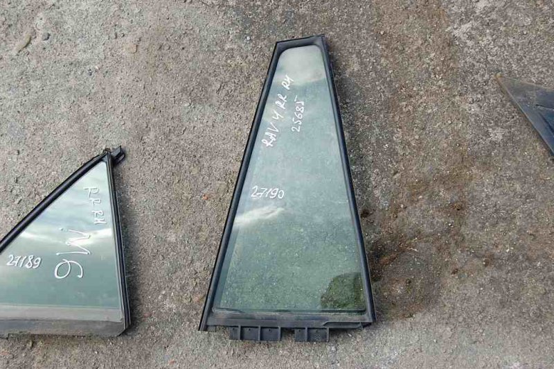 Стекло двери глухое заднее правое TOYOTA RAV4 05-12 68123-42110 Б/У