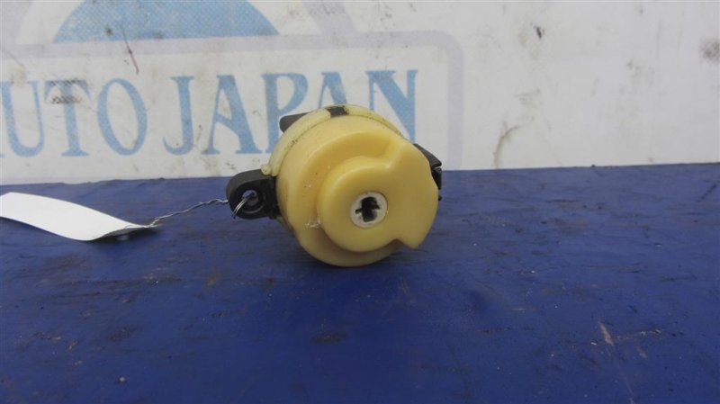 Замок зажигания MAZDA PREMACY 98-03 Б/У