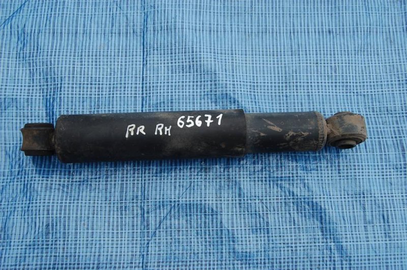 Амортизатор задний правый MITSUBISHI PAJERO SPORT 96-09 MR448499 Б/У