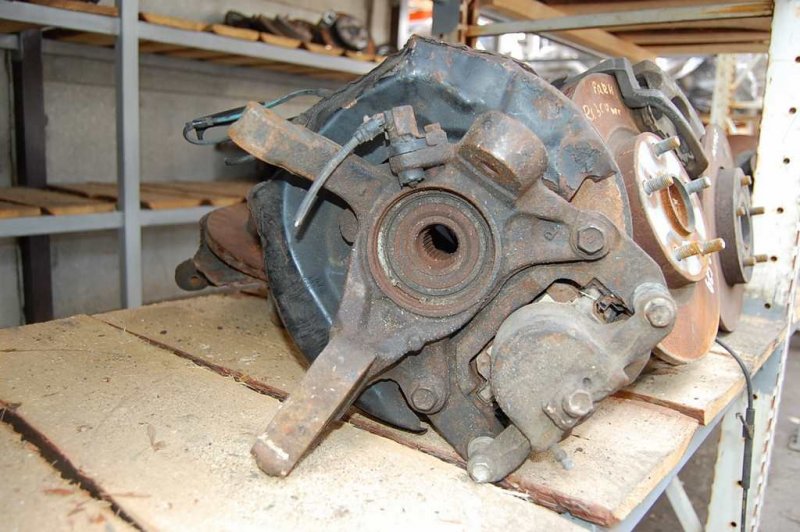 Кулак поворотный передний правый CAMRY 30 02-06 Кулак поворотный передний правый CAMRY 30 02-06