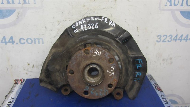 Кулак поворотный передний правый TOYOTA CAMRY 30 02-06 43211-39045 Б/У