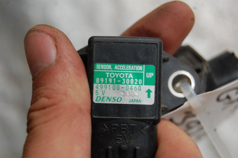 Датчик ускорения LEXUS GX470 02-09 89191-30020 Б/У