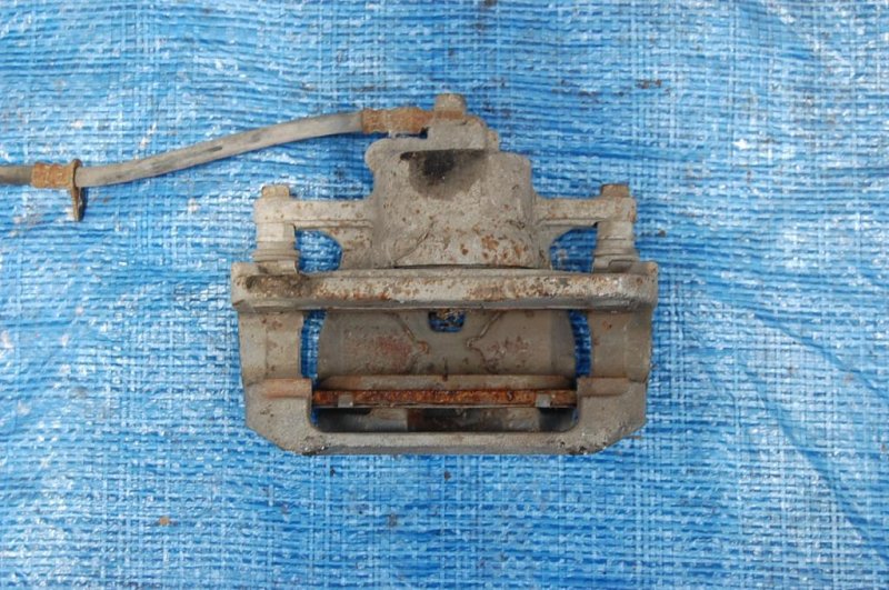 Суппорт тормозной передний левый CAMRY 40 06-11 Суппорт тормозной передний левый CAMRY 40 06-11