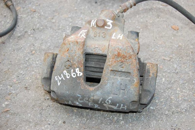 Запчасть суппорт тормозной передний левый MAZDA 3 BK 03-08 BPYK-33-71XA Б/У Суппорт тормозной передний левый MAZDA 3 BK 03-08 BPYK-33-71XA Б/У