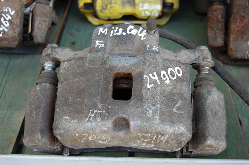 Запчасть суппорт тормозной передний левый MITSUBISHI GALANT 03-12 4605A018 Б/У Суппорт тормозной передний левый MITSUBISHI GALANT 03-12 4605A018 Б/У