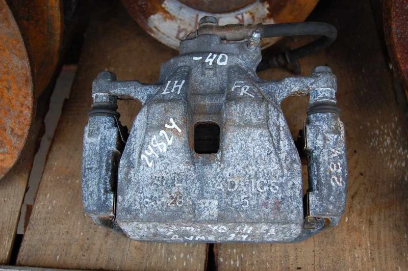 Суппорт тормозной передний левый TOYOTA CAMRY 40 06-11 47750-33340 Б/У