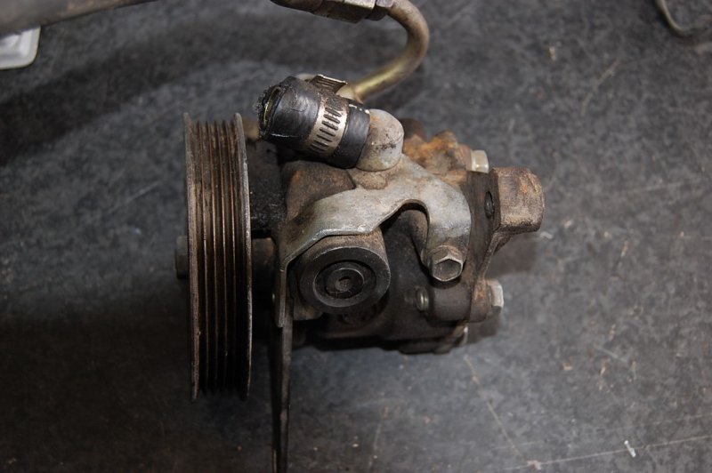 Насос ГУР COROLLA E90 87-91