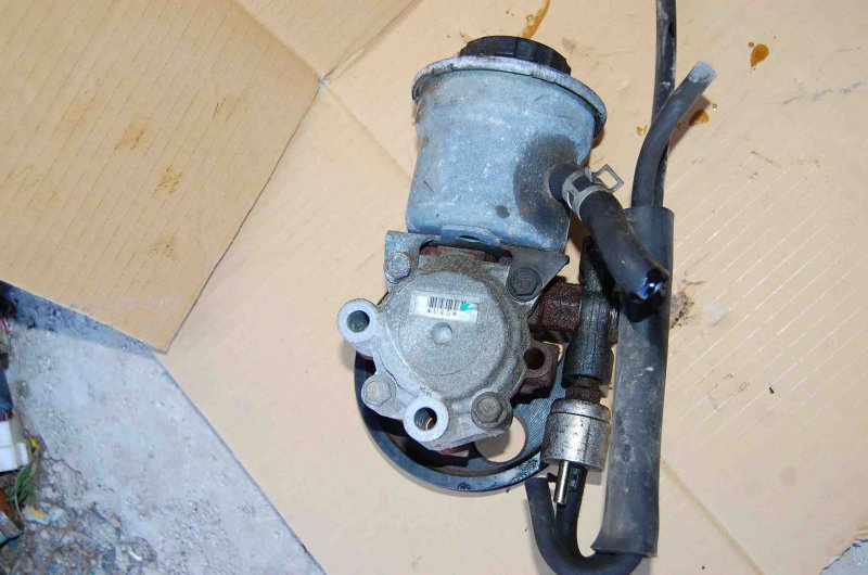 Насос ГУР TOYOTA COROLLA E100 91-95 44320-12190 Б/У