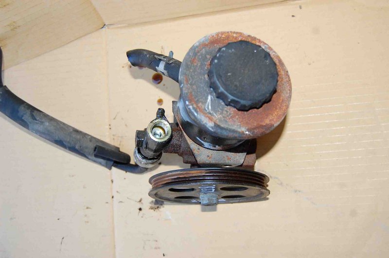 Насос ГУР TOYOTA COROLLA E100 91-95