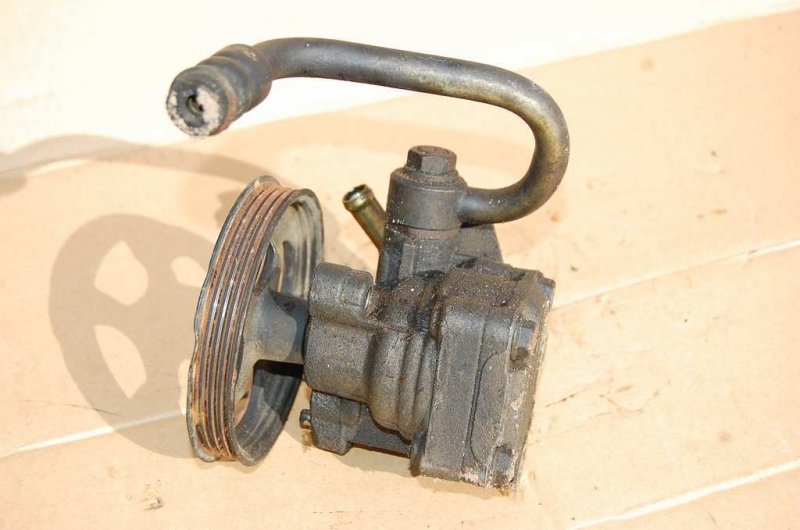 Насос ГУР GALANT 87-93