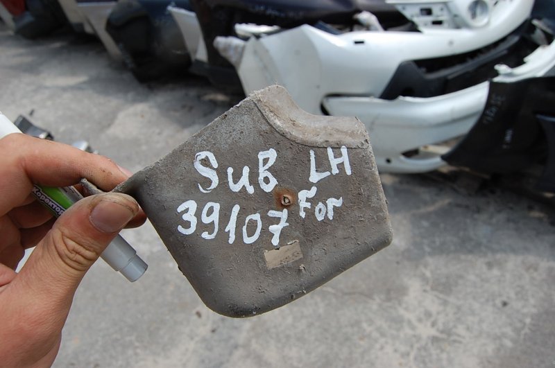 Накладка порога наружная левая FORESTER SG 02-07