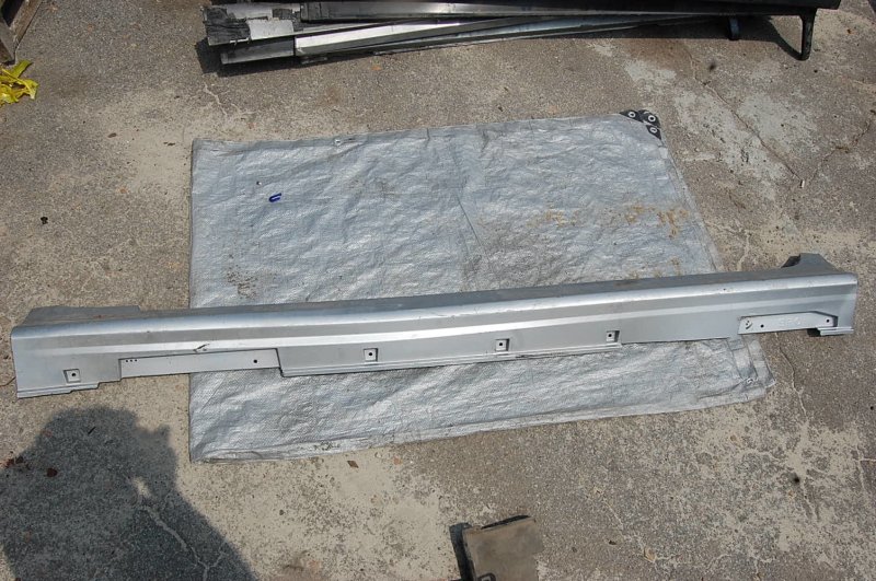 Накладка порога наружная левая INFINITI M35/M45 04-10 Б/У