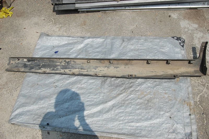 Накладка порога наружная правая XEDOS 9 X9 (TA) 93-02