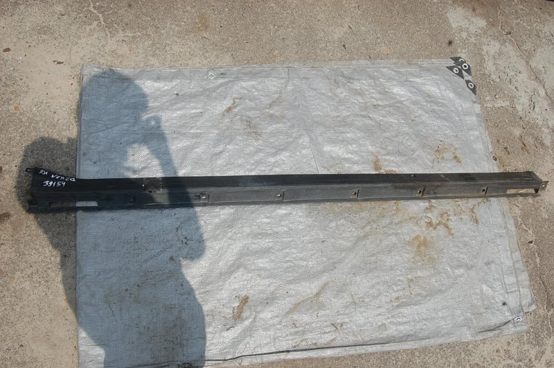 Запчасть накладка порога наружная правая TOYOTA VENZA 09-16 75850-0T010 Б/У Накладка порога наружная правая TOYOTA VENZA 09-16 75850-0T010 Б/У