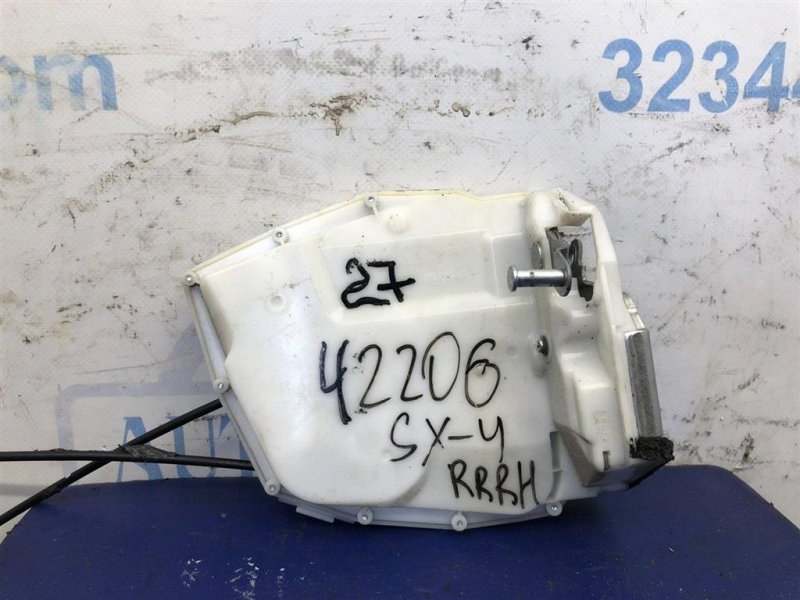 Замок двери задний правый SUZUKI SX4 06-13 82301-80J22 Б/У