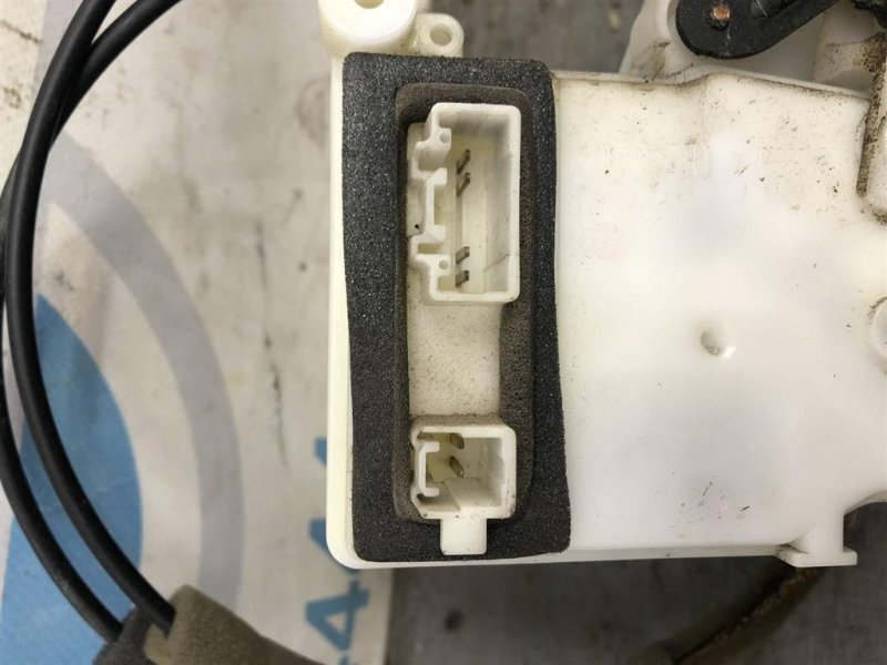 Замок двери задний правый MAZDA CX-9 06-16