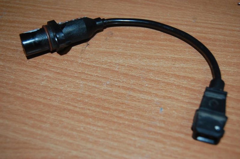 Датчик положения коленвала HYUNDAI ELANTRA XD 00-06 39180-26900 Б/У