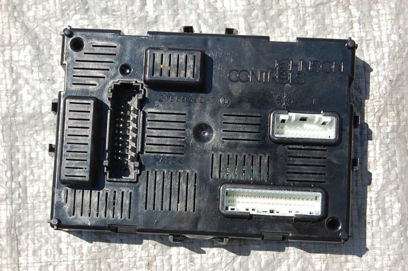 Блок комфорта NISSAN MICRA 03-11 284B2-EM02E Б/У