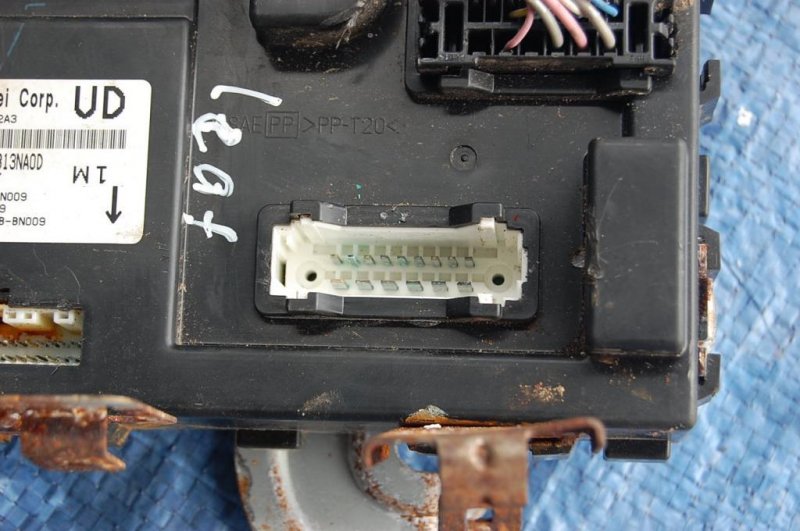 Блок комфорта NISSAN LEAF 10-17