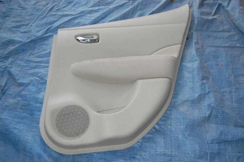 Карта двери задняя правая NISSAN LEAF 10-17 Б/У