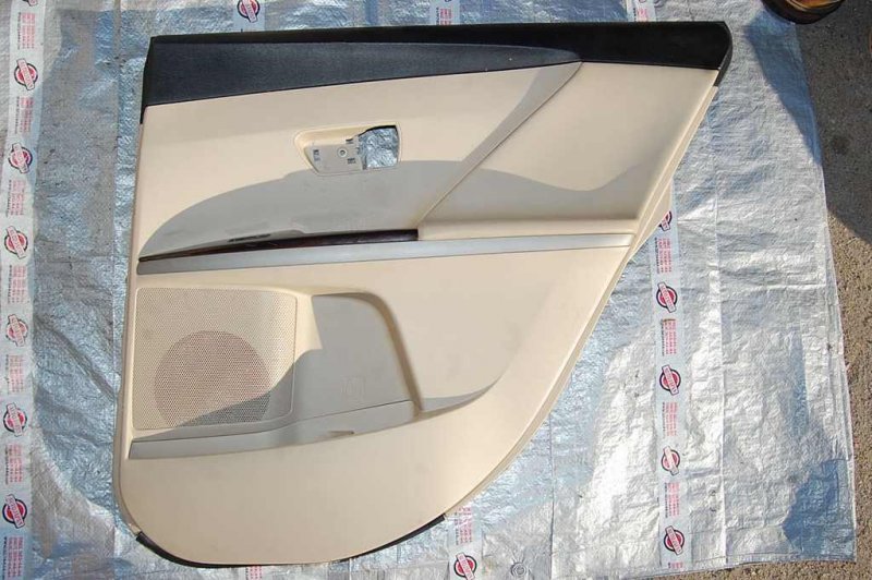 Карта двери задняя правая TOYOTA VENZA 09-16 Б/У