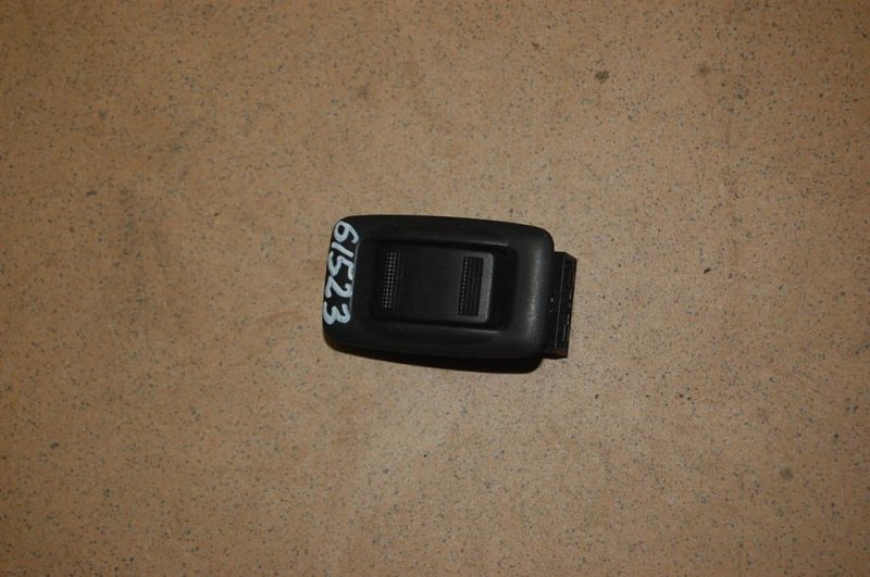 Запчасть кнопка стеклоподъемника MAZDA 626 GF 97-02 GE4T-66-380C65 Б/У Кнопка стеклоподъемника MAZDA 626 GF 97-02 GE4T-66-380C65 Б/У