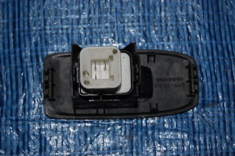 Кнопка стеклоподъемника PAJERO 99-06