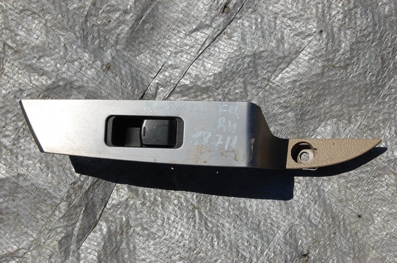 Кнопка стеклоподъемника задняя NISSAN MURANO Z50 02-07 25411-AX610 Б/У